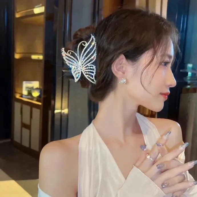 借东西的小人阿莉埃蒂